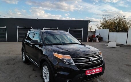 Ford Explorer VI, 2014 год, 1 900 000 рублей, 2 фотография