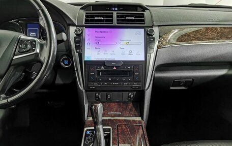 Toyota Camry, 2017 год, 2 295 000 рублей, 14 фотография