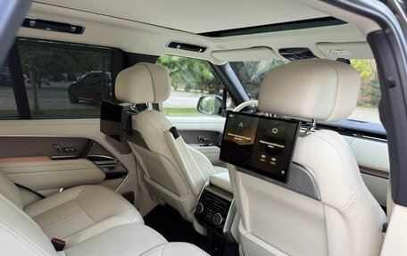 Land Rover Range Rover IV рестайлинг, 2022 год, 16 900 000 рублей, 25 фотография