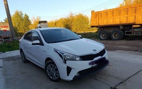 KIA Rio IV, 2021 год, 1 030 000 рублей, 2 фотография