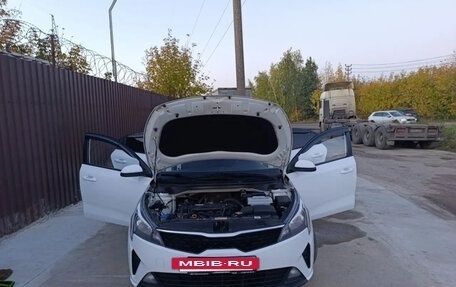 KIA Rio IV, 2021 год, 1 030 000 рублей, 8 фотография