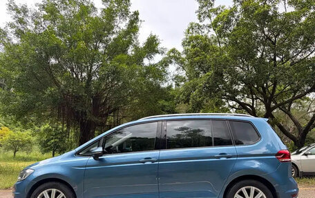 Volkswagen Touran III, 2021 год, 1 748 069 рублей, 4 фотография