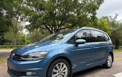 Volkswagen Touran III, 2021 год, 1 748 069 рублей, 1 фотография