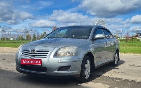 Toyota Avensis III рестайлинг, 2008 год, 930 000 рублей, 1 фотография