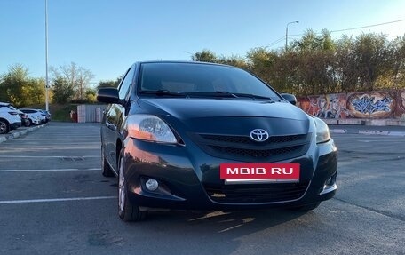 Toyota Yaris III рестайлинг, 2008 год, 650 000 рублей, 3 фотография