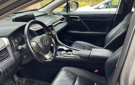 Lexus RX IV рестайлинг, 2017 год, 3 550 000 рублей, 9 фотография
