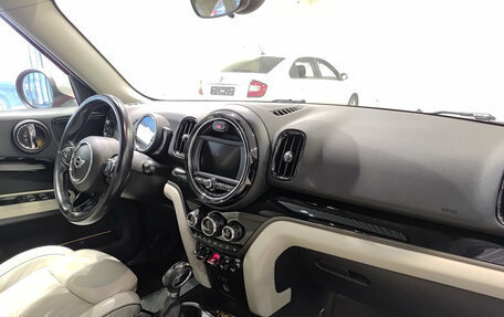 MINI Countryman II (F60), 2017 год, 2 529 000 рублей, 15 фотография