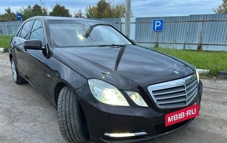 Mercedes-Benz E-Класс, 2012 год, 1 385 000 рублей, 4 фотография