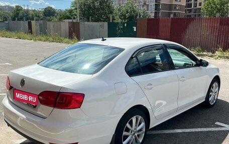 Volkswagen Jetta VI, 2013 год, 1 250 000 рублей, 4 фотография