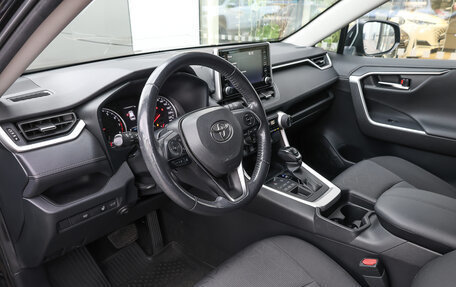 Toyota RAV4, 2020 год, 2 849 000 рублей, 15 фотография
