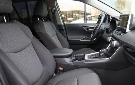 Toyota RAV4, 2020 год, 2 849 000 рублей, 10 фотография