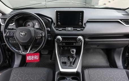 Toyota RAV4, 2020 год, 2 849 000 рублей, 13 фотография