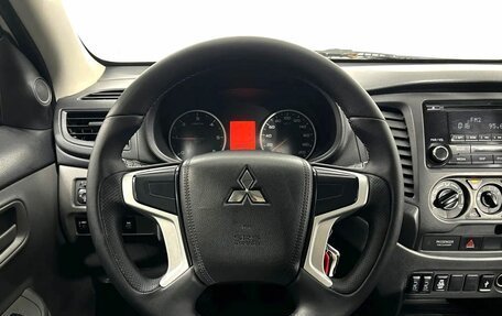 Mitsubishi L200 IV рестайлинг, 2017 год, 2 490 000 рублей, 17 фотография