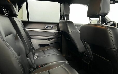 Ford Explorer VI, 2018 год, 2 950 000 рублей, 12 фотография