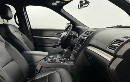 Ford Explorer VI, 2018 год, 2 950 000 рублей, 13 фотография