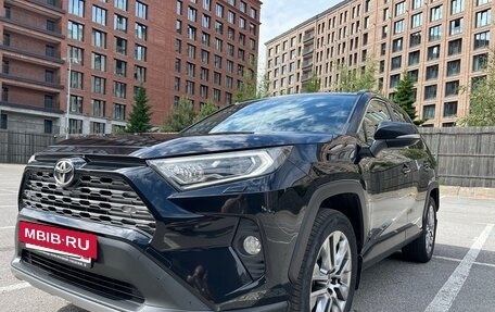Toyota RAV4, 2022 год, 3 160 000 рублей, 9 фотография
