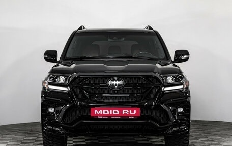 Toyota Land Cruiser 200, 2017 год, 5 990 000 рублей, 3 фотография