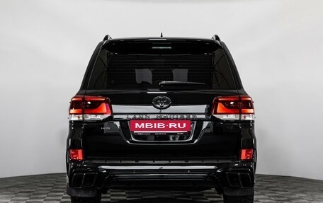 Toyota Land Cruiser 200, 2017 год, 5 990 000 рублей, 8 фотография