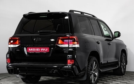Toyota Land Cruiser 200, 2017 год, 5 990 000 рублей, 6 фотография