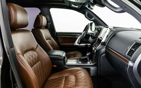 Toyota Land Cruiser 200, 2017 год, 5 990 000 рублей, 27 фотография