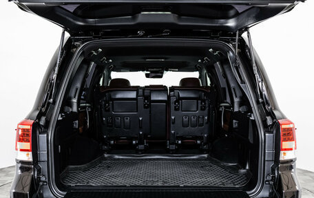 Toyota Land Cruiser 200, 2017 год, 5 990 000 рублей, 35 фотография
