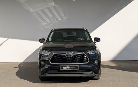 Toyota Highlander, 2022 год, 6 200 000 рублей, 4 фотография