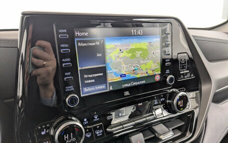 Toyota Highlander, 2022 год, 6 200 000 рублей, 23 фотография