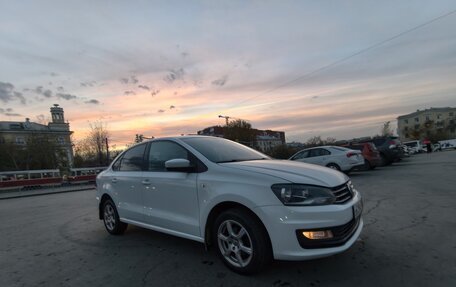 Volkswagen Polo VI (EU Market), 2015 год, 950 000 рублей, 4 фотография