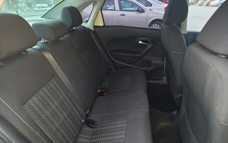 Volkswagen Polo VI (EU Market), 2015 год, 950 000 рублей, 16 фотография