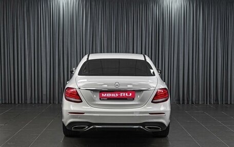 Mercedes-Benz E-Класс, 2019 год, 3 098 000 рублей, 4 фотография