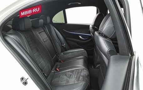 Mercedes-Benz E-Класс, 2019 год, 3 098 000 рублей, 7 фотография