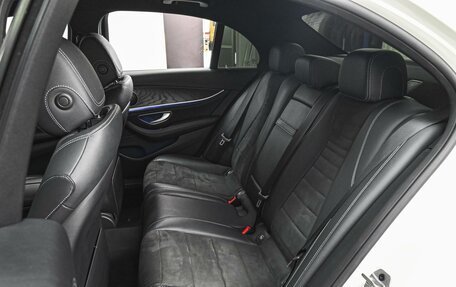 Mercedes-Benz E-Класс, 2019 год, 3 098 000 рублей, 9 фотография