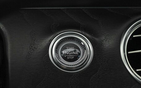 Mercedes-Benz E-Класс, 2019 год, 3 098 000 рублей, 23 фотография