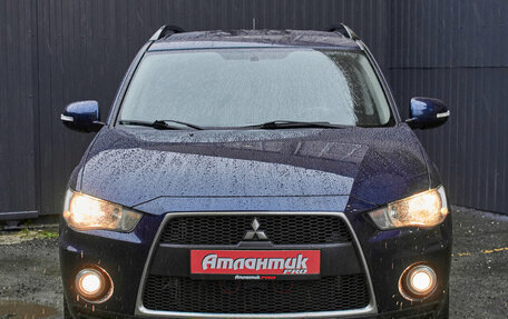 Mitsubishi Outlander III рестайлинг 3, 2011 год, 1 400 000 рублей, 2 фотография