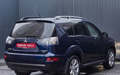 Mitsubishi Outlander III рестайлинг 3, 2011 год, 1 400 000 рублей, 6 фотография