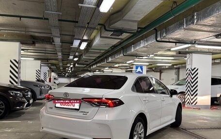 Toyota Corolla, 2021 год, 2 100 000 рублей, 3 фотография