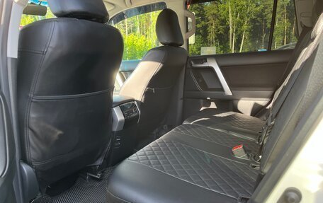 Toyota Land Cruiser Prado 150 рестайлинг 2, 2019 год, 5 350 000 рублей, 13 фотография
