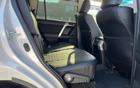 Toyota Land Cruiser Prado 150 рестайлинг 2, 2019 год, 5 350 000 рублей, 16 фотография