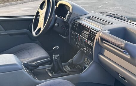Land Rover Discovery III, 1998 год, 1 800 000 рублей, 11 фотография