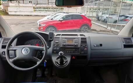 Volkswagen Caravelle T5, 2007 год, 1 259 000 рублей, 14 фотография