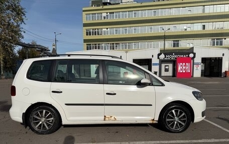 Volkswagen Touran III, 2011 год, 479 000 рублей, 6 фотография