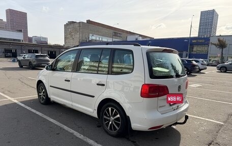 Volkswagen Touran III, 2011 год, 479 000 рублей, 3 фотография