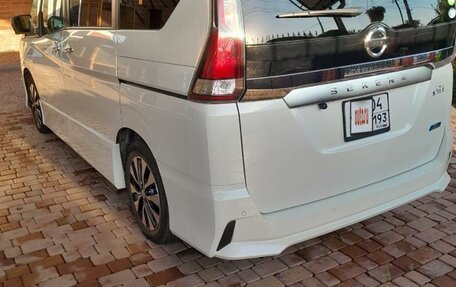 Nissan Serena IV, 2017 год, 2 100 000 рублей, 2 фотография