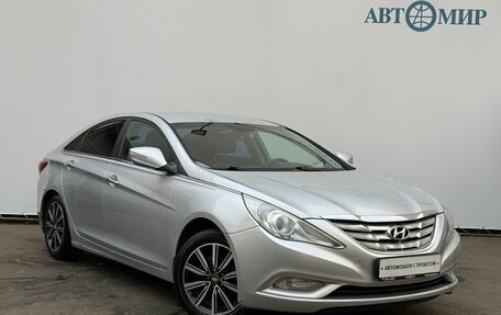 Hyundai Sonata VI, 2011 год, 914 000 рублей, 3 фотография