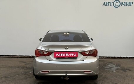 Hyundai Sonata VI, 2011 год, 914 000 рублей, 6 фотография