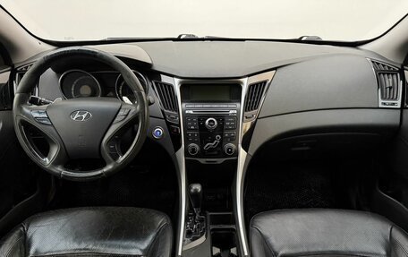 Hyundai Sonata VI, 2011 год, 914 000 рублей, 12 фотография