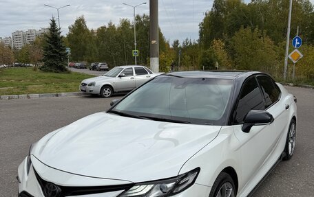 Toyota Camry, 2023 год, 3 000 000 рублей, 1 фотография