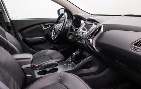 Hyundai ix35 I рестайлинг, 2013 год, 950 000 рублей, 9 фотография