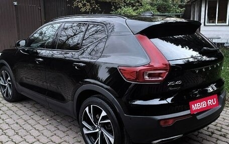 Volvo XC40 I, 2018 год, 2 650 000 рублей, 2 фотография
