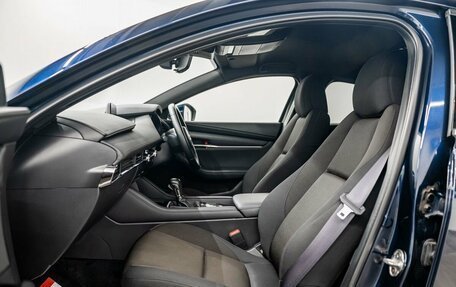 Mazda 3, 2021 год, 1 800 000 рублей, 7 фотография